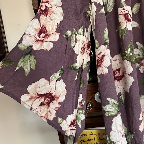 ODDY Purple Floral Off-the-Shoulder Blouse, Size Medium, GUC. - Picture 4 of 6